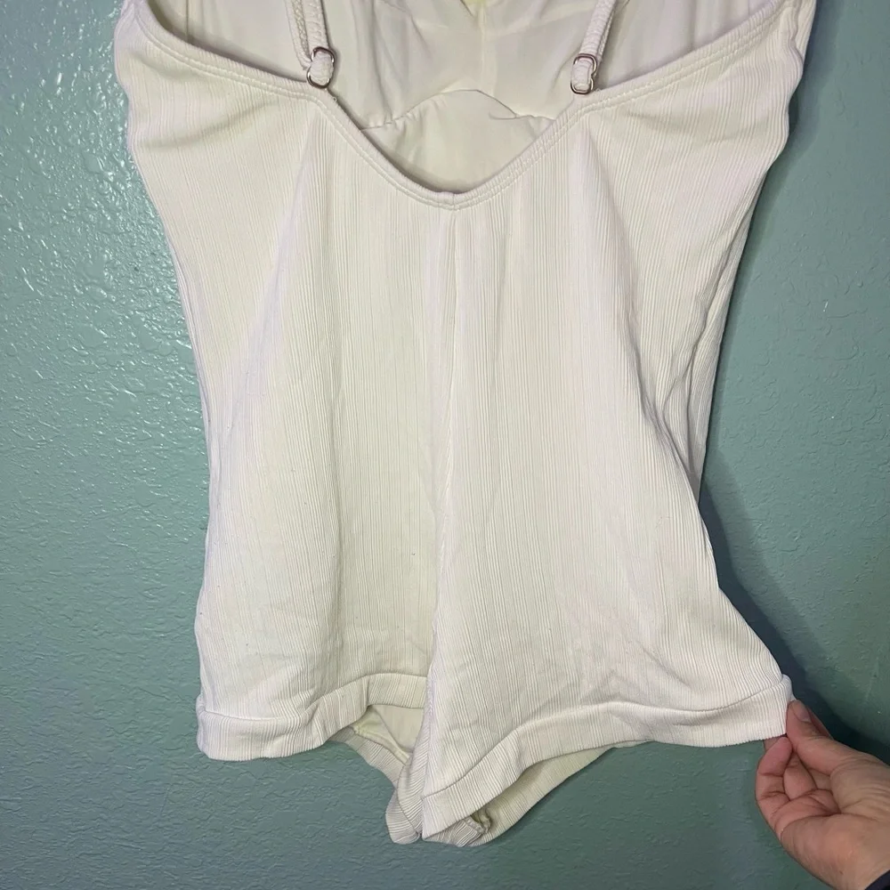 Chic White Women's One-Piece Swimsuit